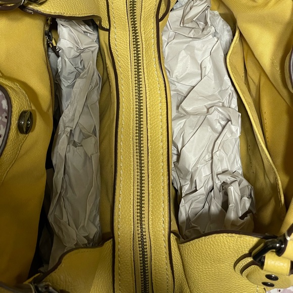 Rare Yellow Coach Bag - Picture 4 of 6